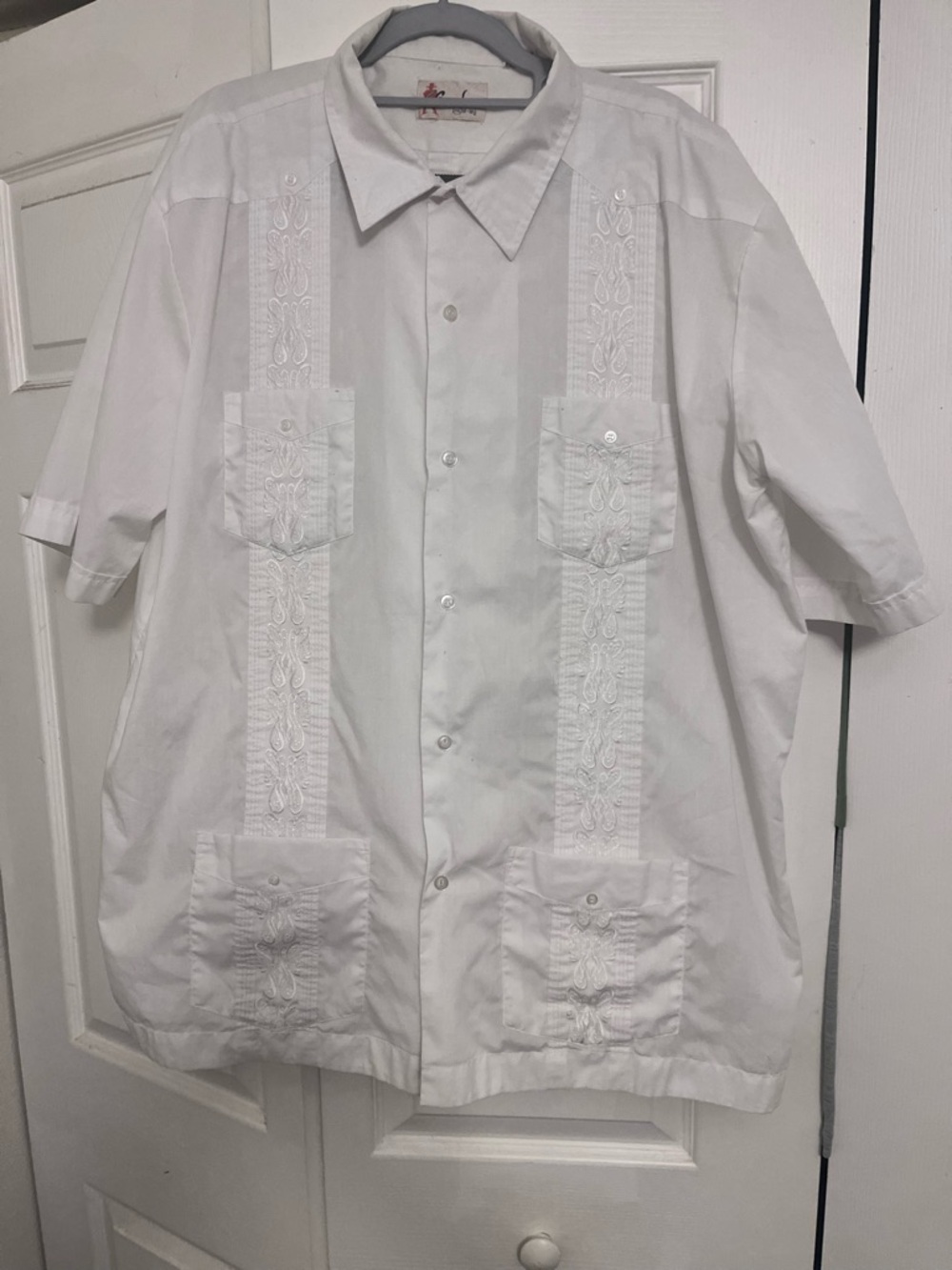 Men's White Embroidered Guayabera Button-Down Shirt XXL